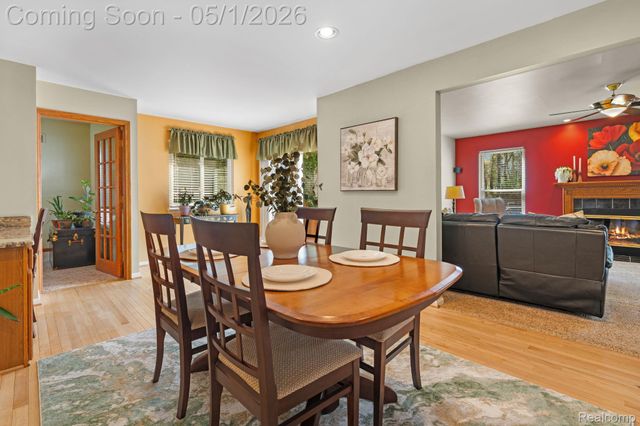 1861 Twin Sun Circle, Commerce Charter Township, MI 48390