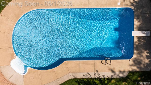 1861 Twin Sun Circle, Commerce Charter Township, MI 48390
