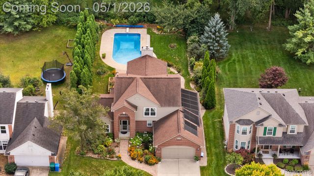 1861 Twin Sun Circle, Commerce Charter Township, MI 48390