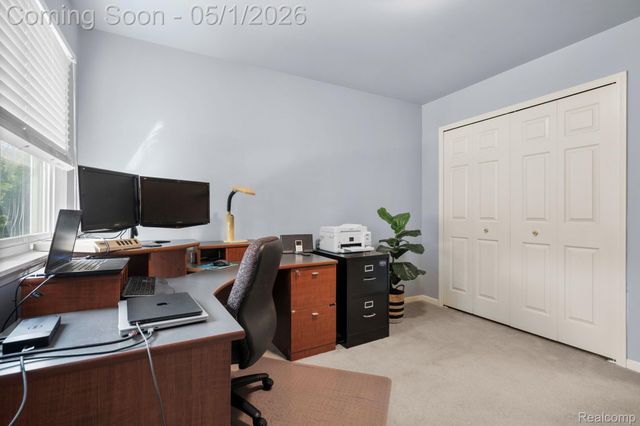 1861 Twin Sun Circle, Commerce Charter Township, MI 48390