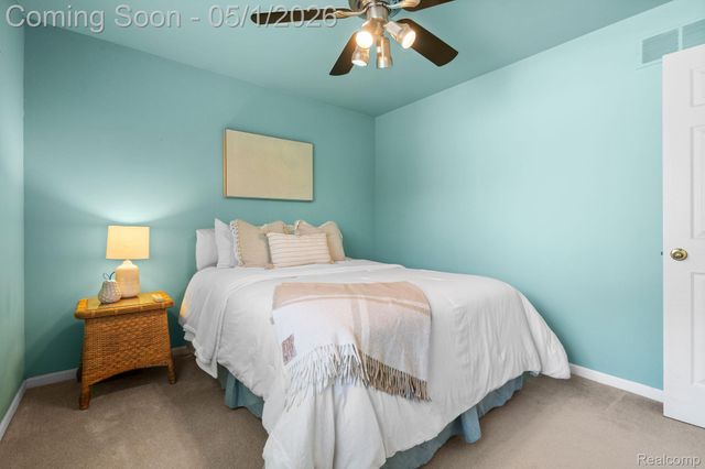 1861 Twin Sun Circle, Commerce Charter Township, MI 48390