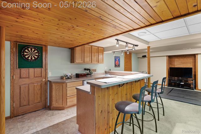 1861 Twin Sun Circle, Commerce Charter Township, MI 48390