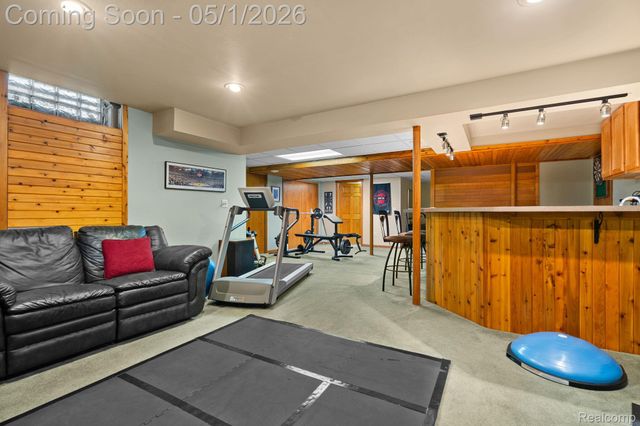 1861 Twin Sun Circle, Commerce Charter Township, MI 48390