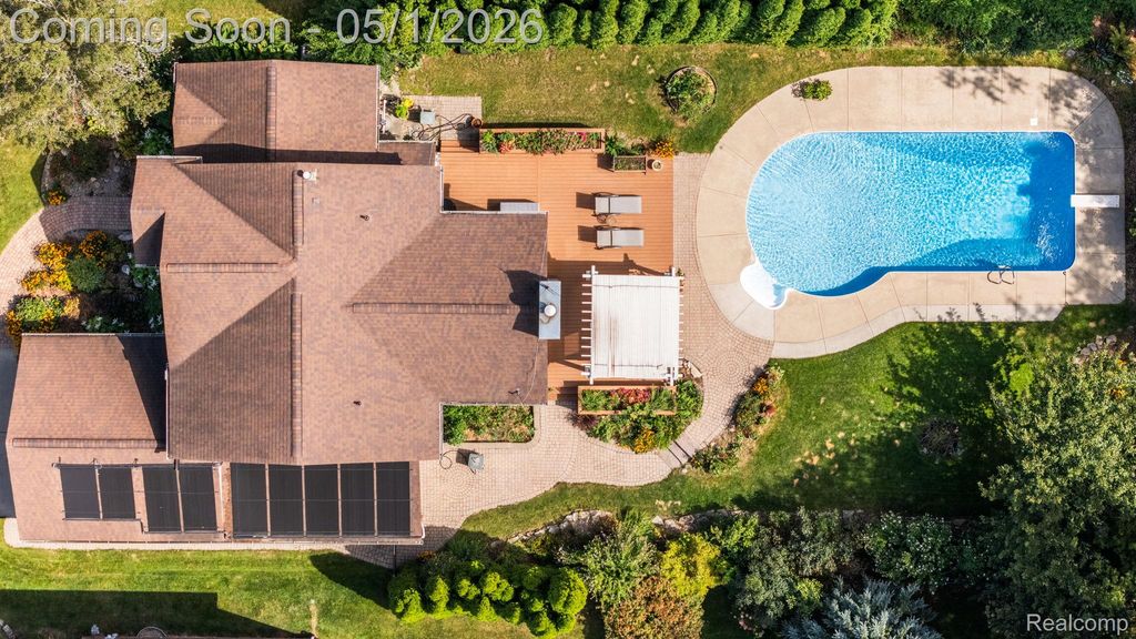 1861 Twin Sun Circle, Commerce Charter Township, MI 48390