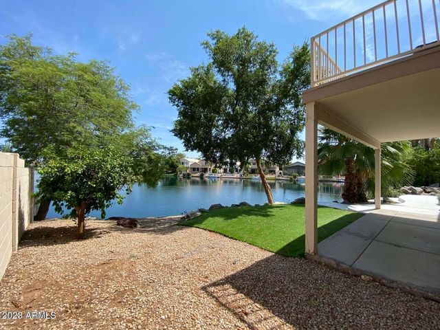1406 W Lake Mirage Court, Gilbert, AZ 85233