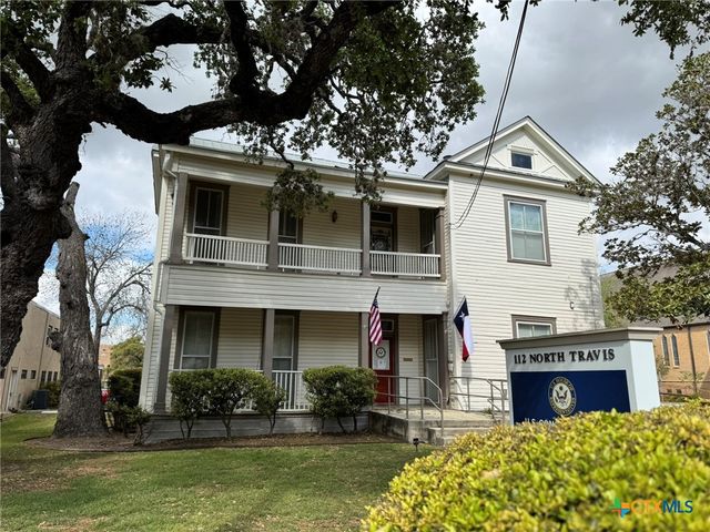 256 W Court Street, Seguin, TX 78155