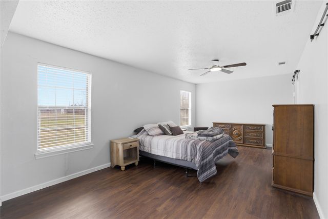 265 N Trinity Avenue, Emhouse, TX 75110