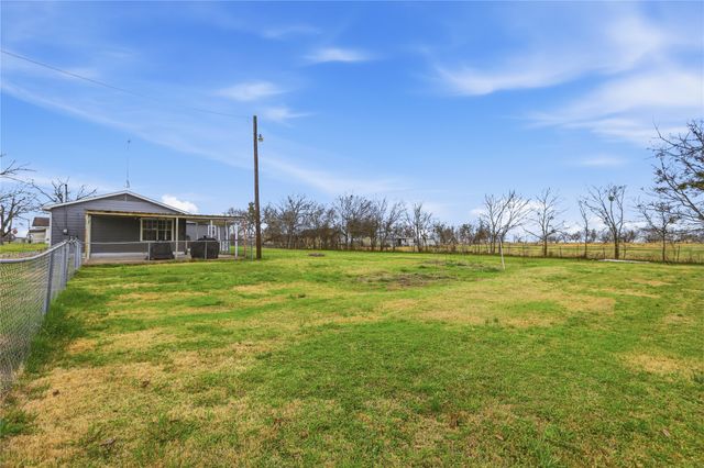 265 N Trinity Avenue, Emhouse, TX 75110