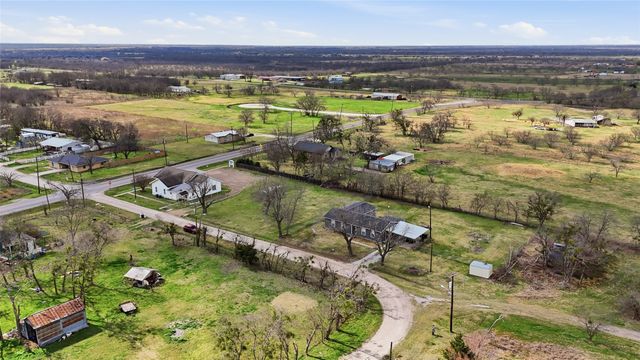 265 N Trinity Avenue, Emhouse, TX 75110