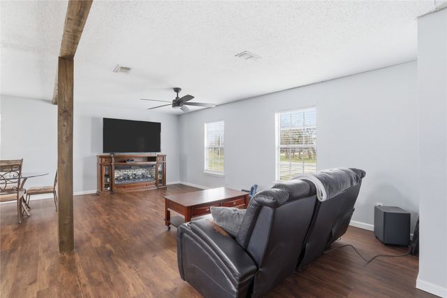 265 N Trinity Avenue, Emhouse, TX 75110