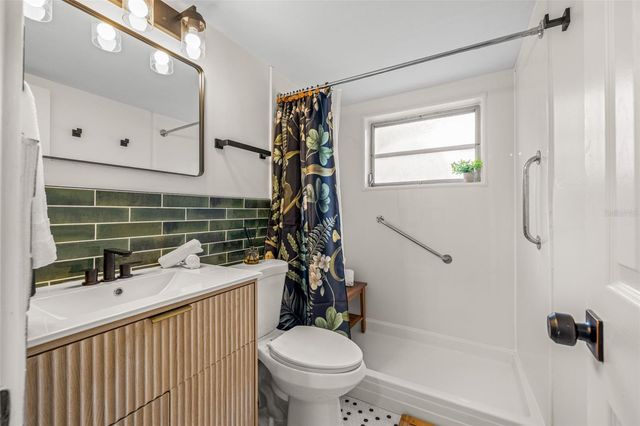 5442 45TH AVENUE N, St Petersburg, FL 33709