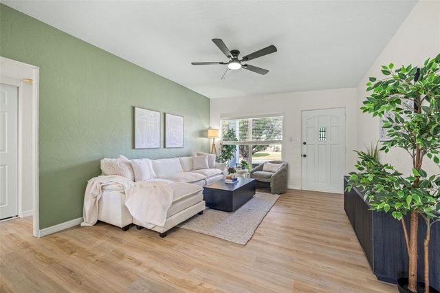 5442 45TH AVENUE N, St Petersburg, FL 33709