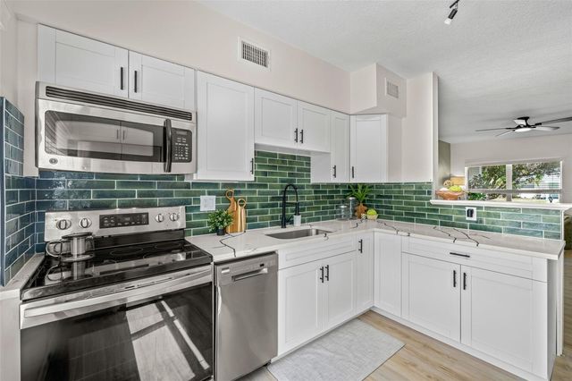 5442 45TH AVENUE N, St Petersburg, FL 33709