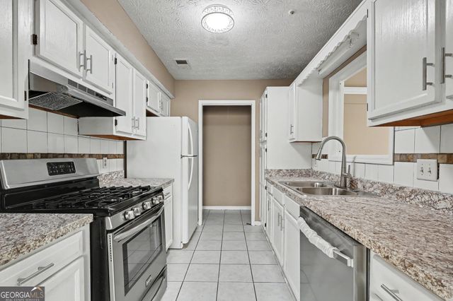 2331 Wellington Circle, Lithonia, GA 30058
