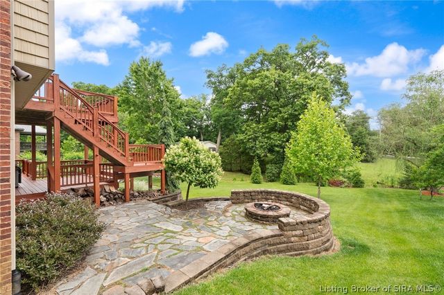 5004 Luke Lane, Sellersburg, IN 47172