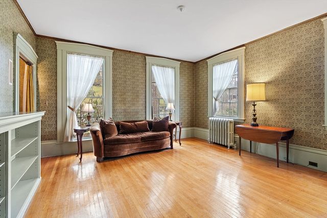 490 Pleasant St, Belmont, MA 02478