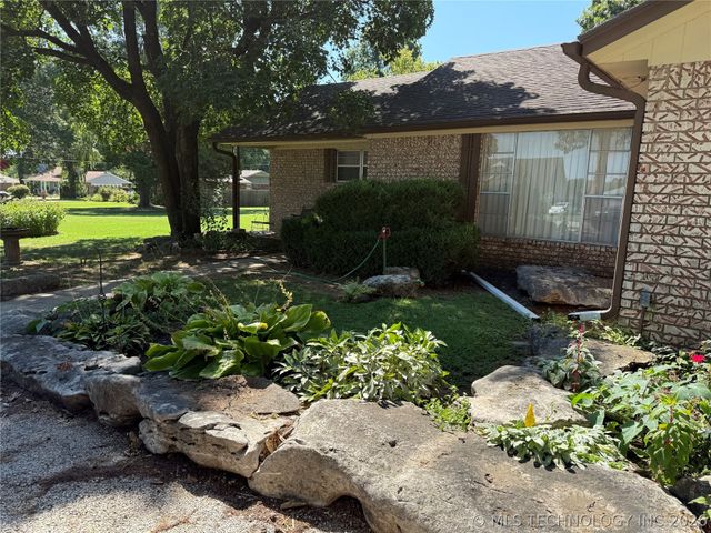 11716 E 69th Street North, Owasso, OK 74055