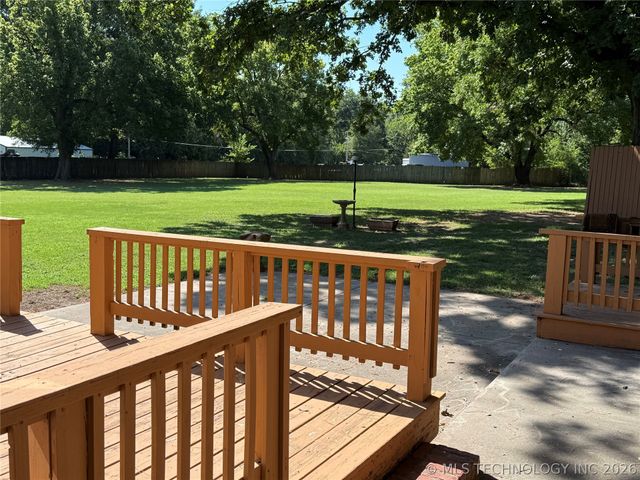 11716 E 69th Street North, Owasso, OK 74055