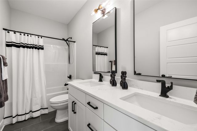 1278 S Radley Street, West Des Moines, IA 50266