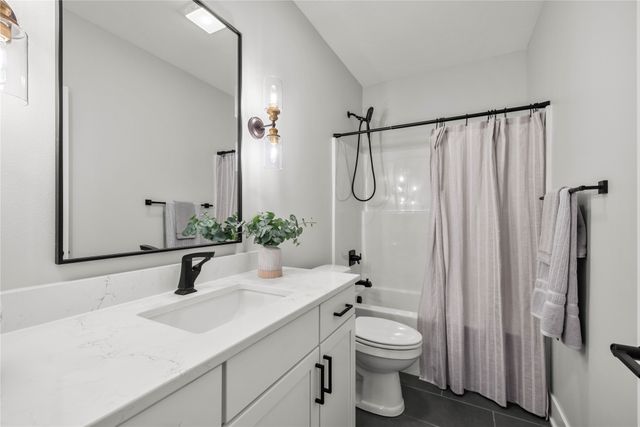1278 S Radley Street, West Des Moines, IA 50266