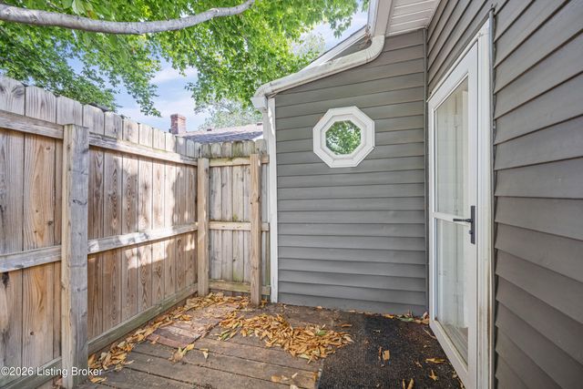258 Pope St, Louisville, KY 40206