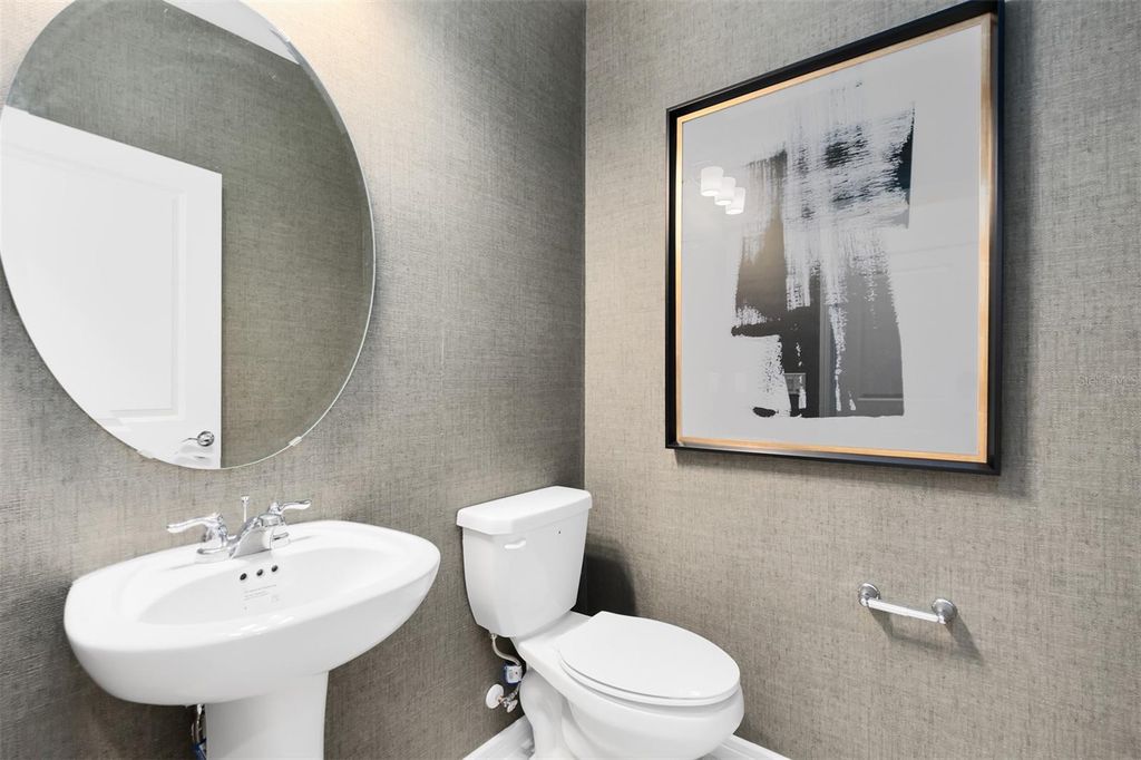 Image 23 of property listing at 10662 EVENING STAR STREET, Orlando, FL 32829