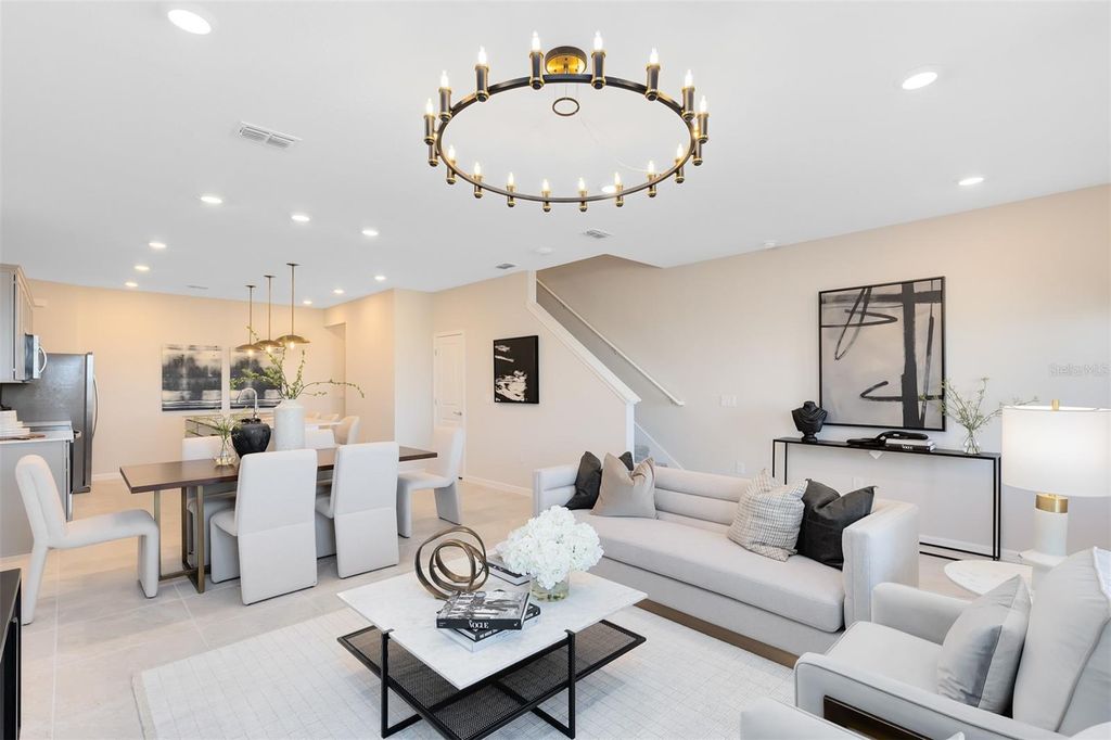 Image 4 of property listing at 10662 EVENING STAR STREET, Orlando, FL 32829