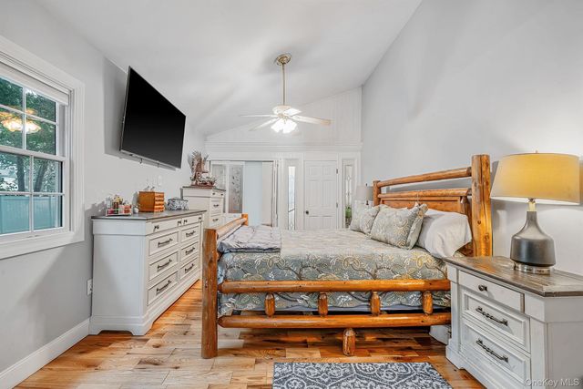 208 Avenue C, Ronkonkoma, NY 11779