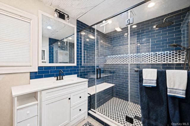 208 Avenue C, Ronkonkoma, NY 11779