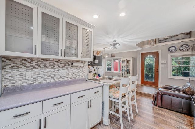 208 Avenue C, Ronkonkoma, NY 11779