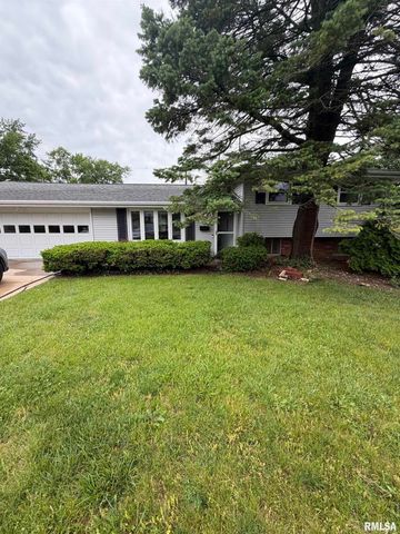 611 W KELLAR Parkway, Peoria, IL 61614