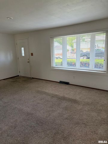611 W KELLAR Parkway, Peoria, IL 61614