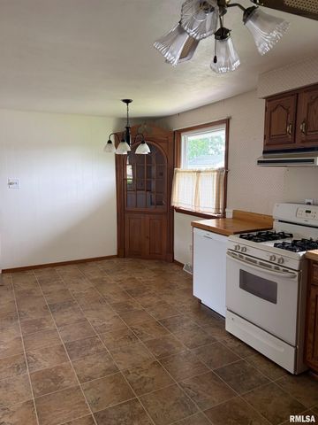 611 W KELLAR Parkway, Peoria, IL 61614