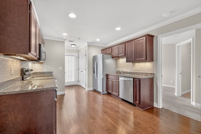 1040 Charlie Daniels Pkwy Apt 164, Mount Juliet, TN 37122