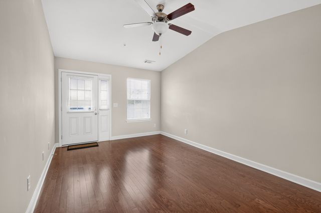 1040 Charlie Daniels Pkwy Apt 164, Mount Juliet, TN 37122