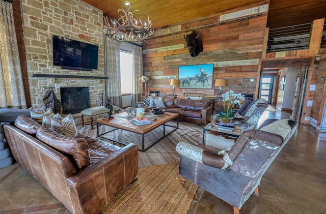 3805 Guenther Road, La Grange, TX 78945