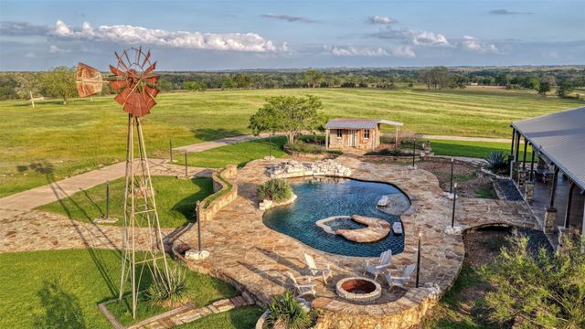 3805 Guenther Road, La Grange, TX 78945
