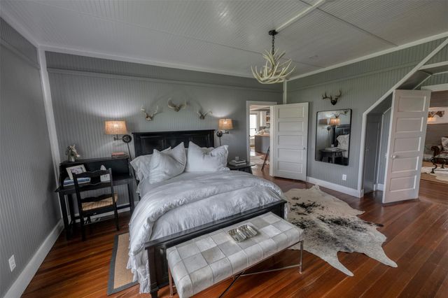 3805 Guenther Road, La Grange, TX 78945