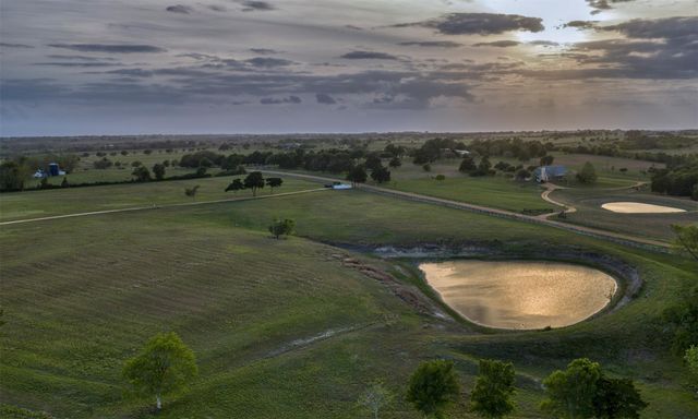 3805 Guenther Road, La Grange, TX 78945