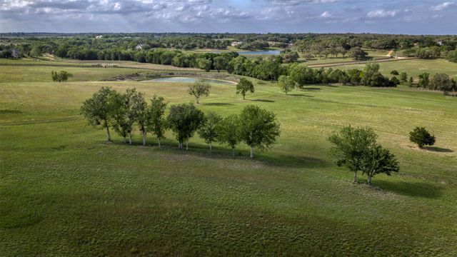 3805 Guenther Road, La Grange, TX 78945