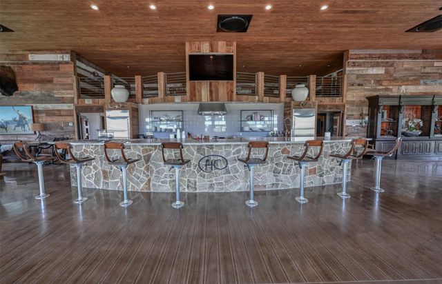 3805 Guenther Road, La Grange, TX 78945