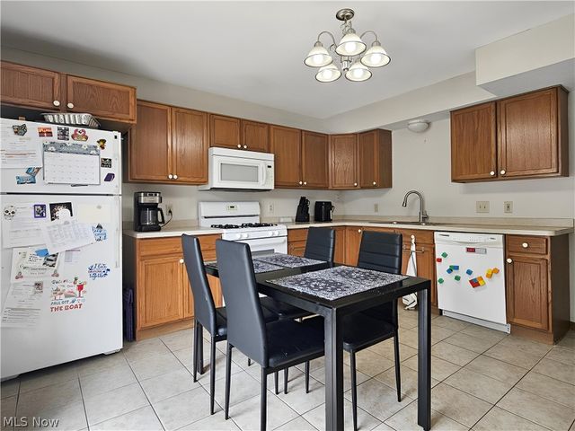 1184 Hayes Avenue, Eastlake, OH 44094
