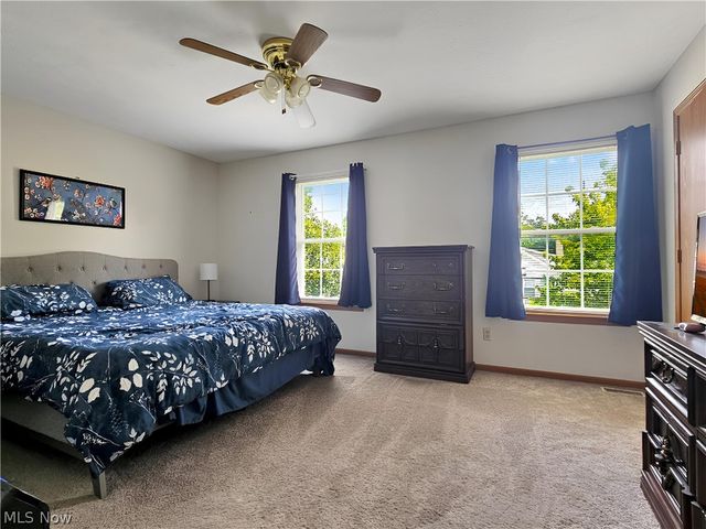 1184 Hayes Avenue, Eastlake, OH 44094