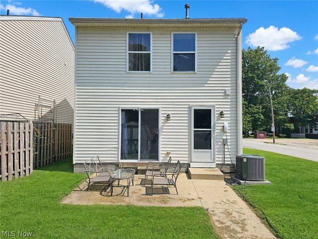 1184 Hayes Avenue, Eastlake, OH 44094