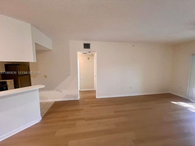 2726 Anzio Ct 308, Palm Beach Gardens, FL 33410