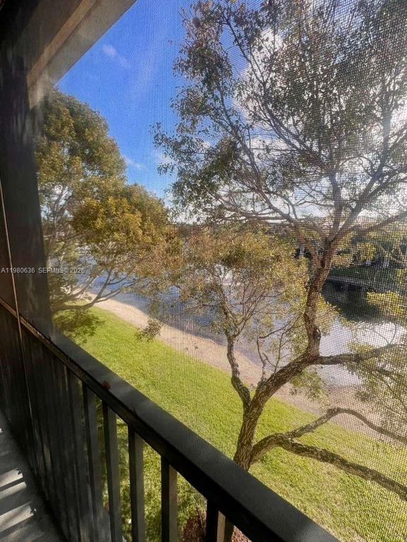 2726 Anzio Ct 308, Palm Beach Gardens, FL 33410