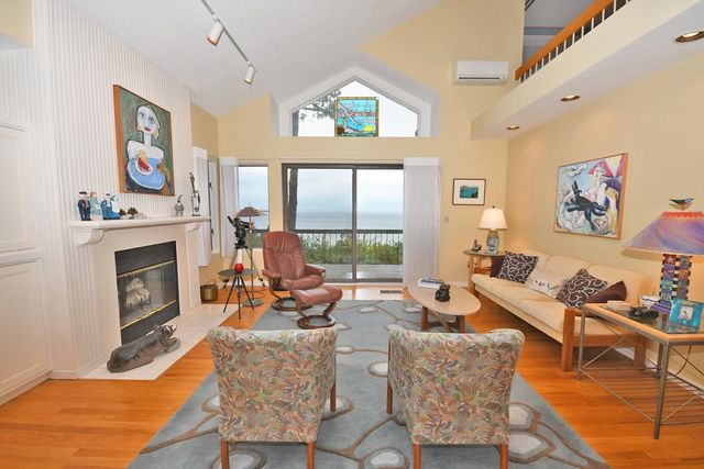 10 Vantage Pointe, Glen Arbor, MI 49630