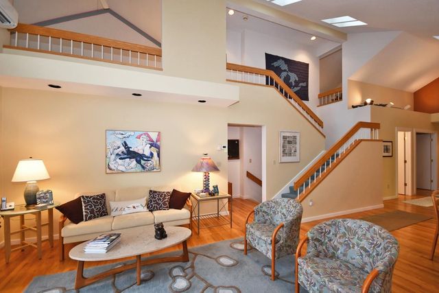 10 Vantage Pointe, Glen Arbor, MI 49630