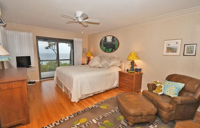 10 Vantage Pointe, Glen Arbor, MI 49630