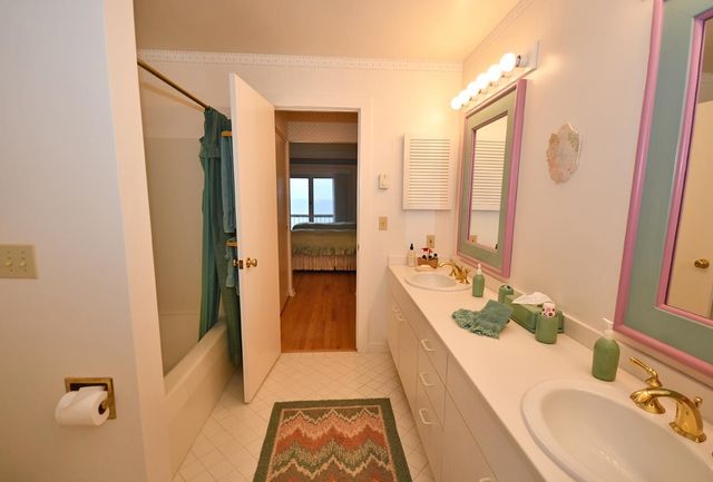 10 Vantage Pointe, Glen Arbor, MI 49630